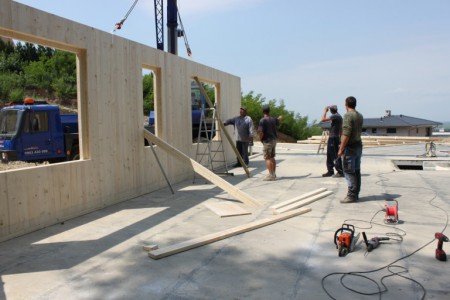 Montáž CLT skeletu, rodinná vila v Záhorskej Bystrici